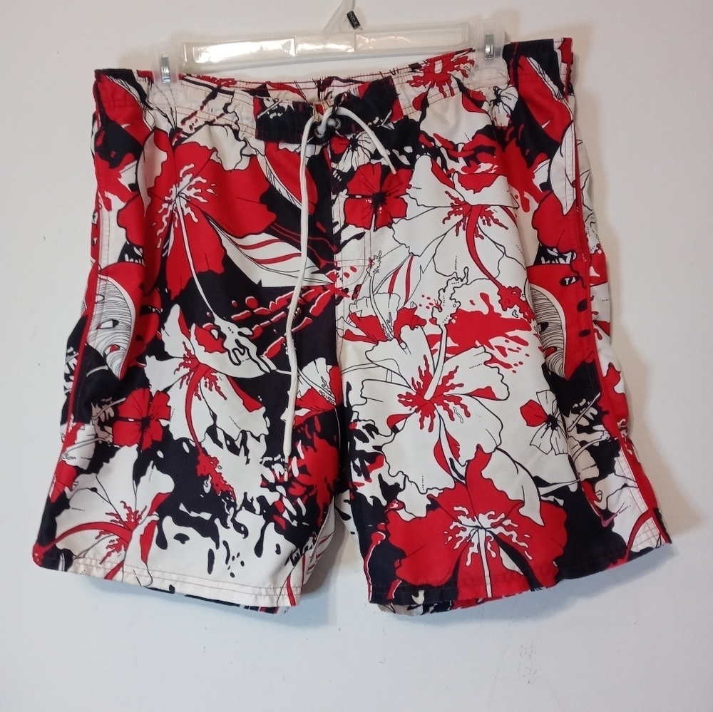 Nike Swim red Black white tropical floral Swim Trunks Stretch waist Pockets LG